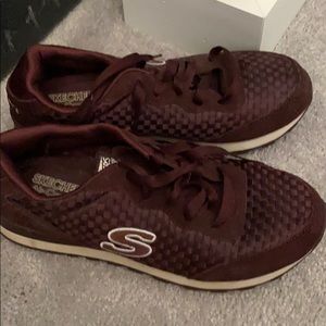 Sketchers shoes